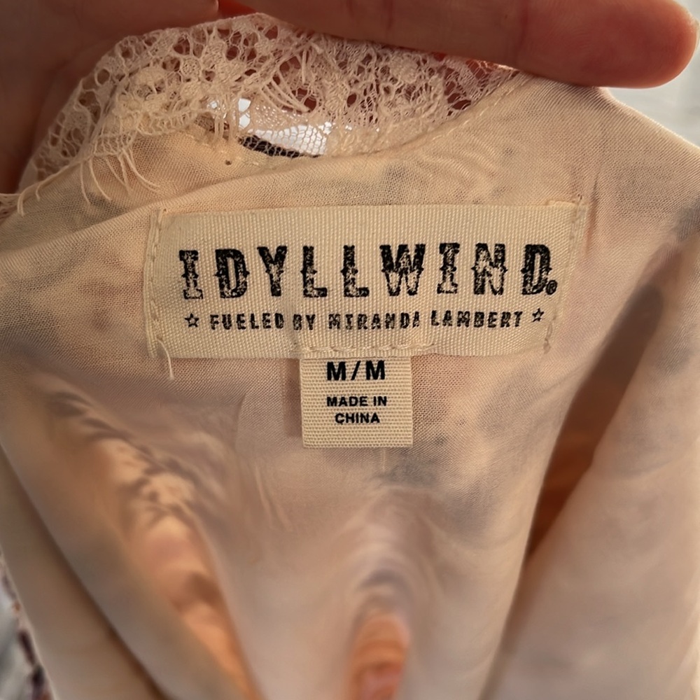 Idyllwind brand paisley tank top, western tank top, lace tank top, size mediumm - Picture 5 of 5
